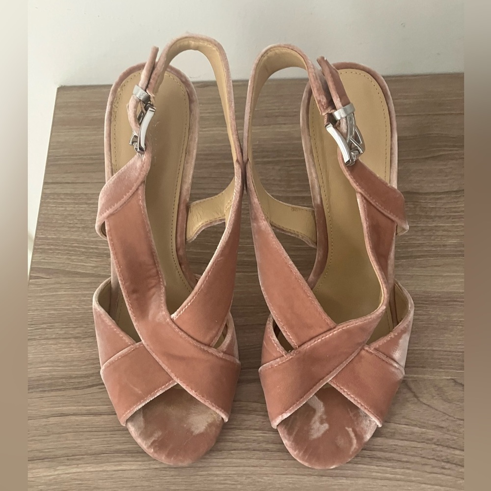 Michael Kors Elegant Velvet Strappy Sandals - Pink
